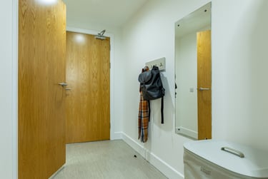 Classic En Suite - Image 4